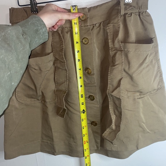 🍂Tan Tommy Hilfiger Button up skirt with belt! - Picture 3 of 6